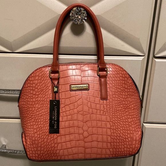 London Fog Handbags - NWT London Fog Satchel Crossbody alligator pattern color peach color classy